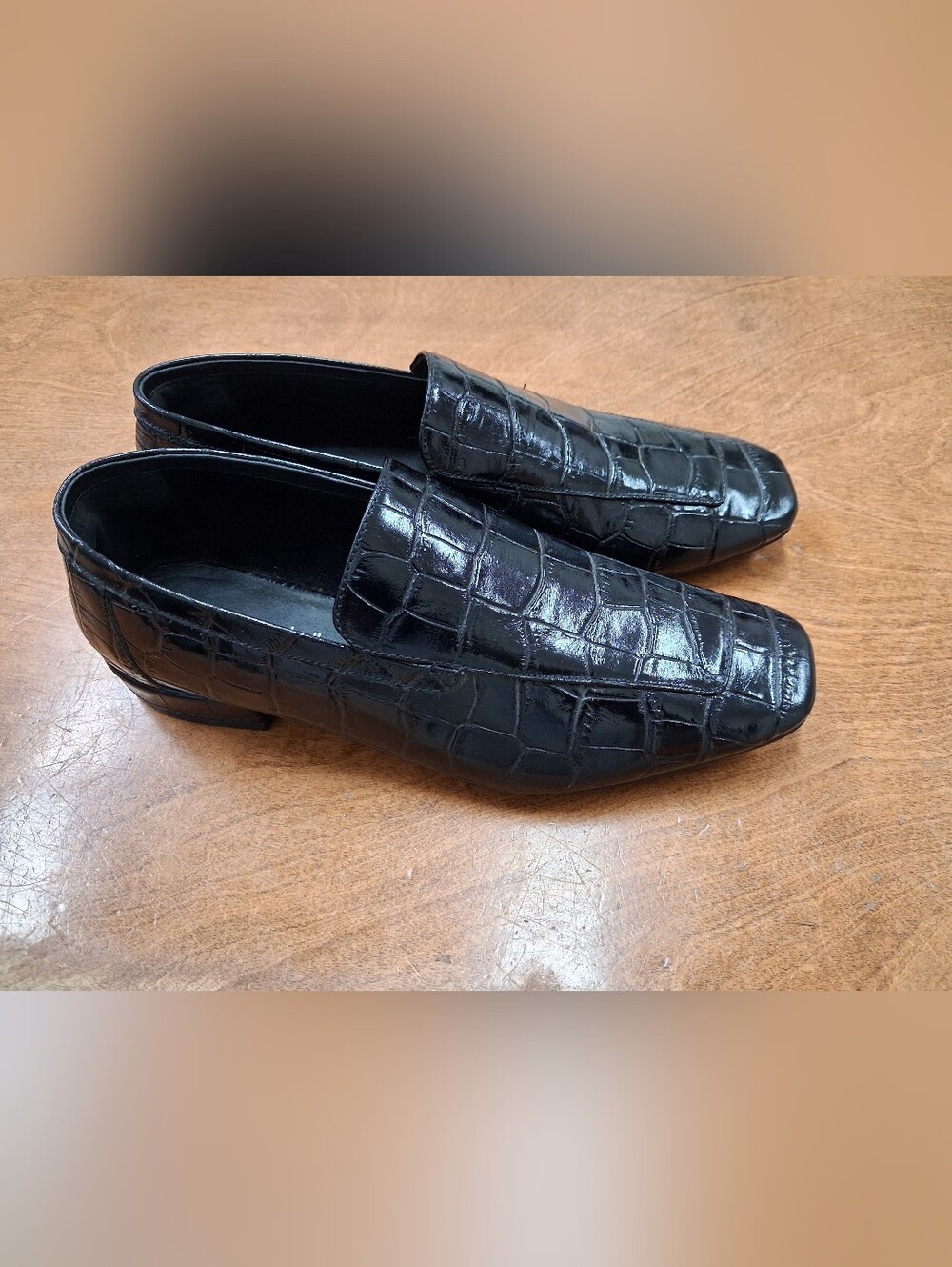 Anthropologie Jeffrey Campbell Embossed Black Patent Crocodile Loafers Size 6